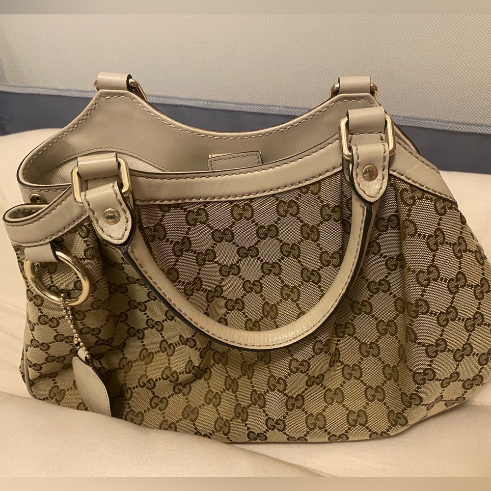 Authentic Gucci Sukey Shoulder Bag